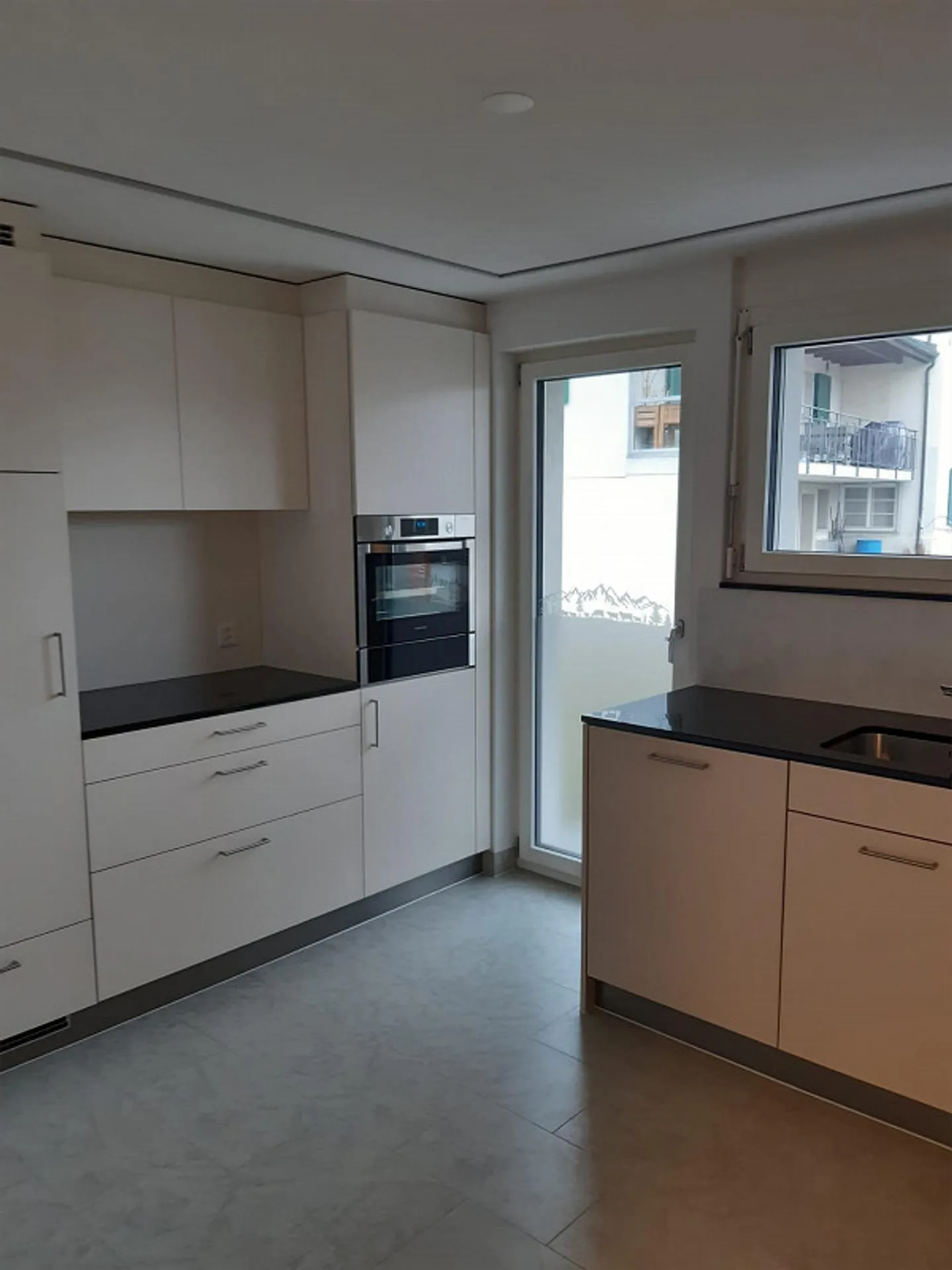 5-room apartment with patio - Photo 4 of 5