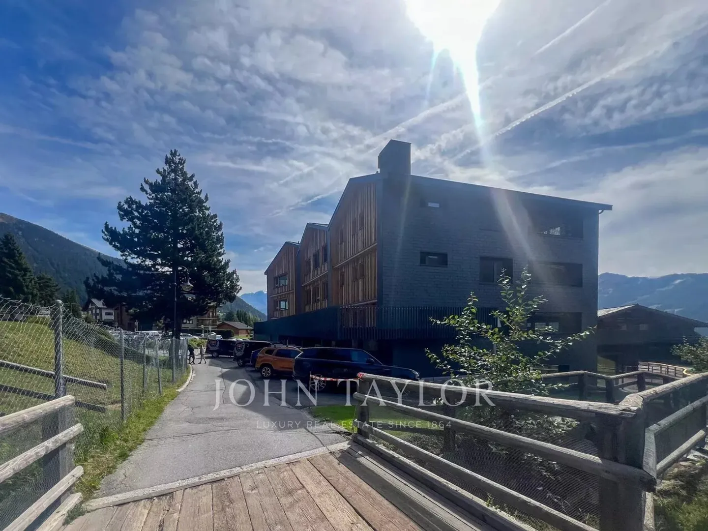 2 Bedroom Apartment - Close to the International School of Verbier - Photo 9 of 12