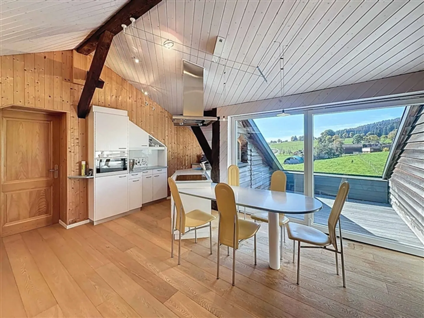 An extraordinary farmhouse nestled at the southern foot of Chasseral - Photo 9 of 13