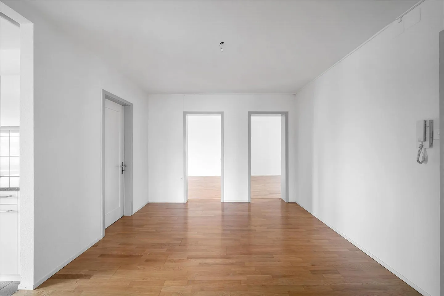 Ampio appartamento in una posizione centrale - Foto 6 di 7