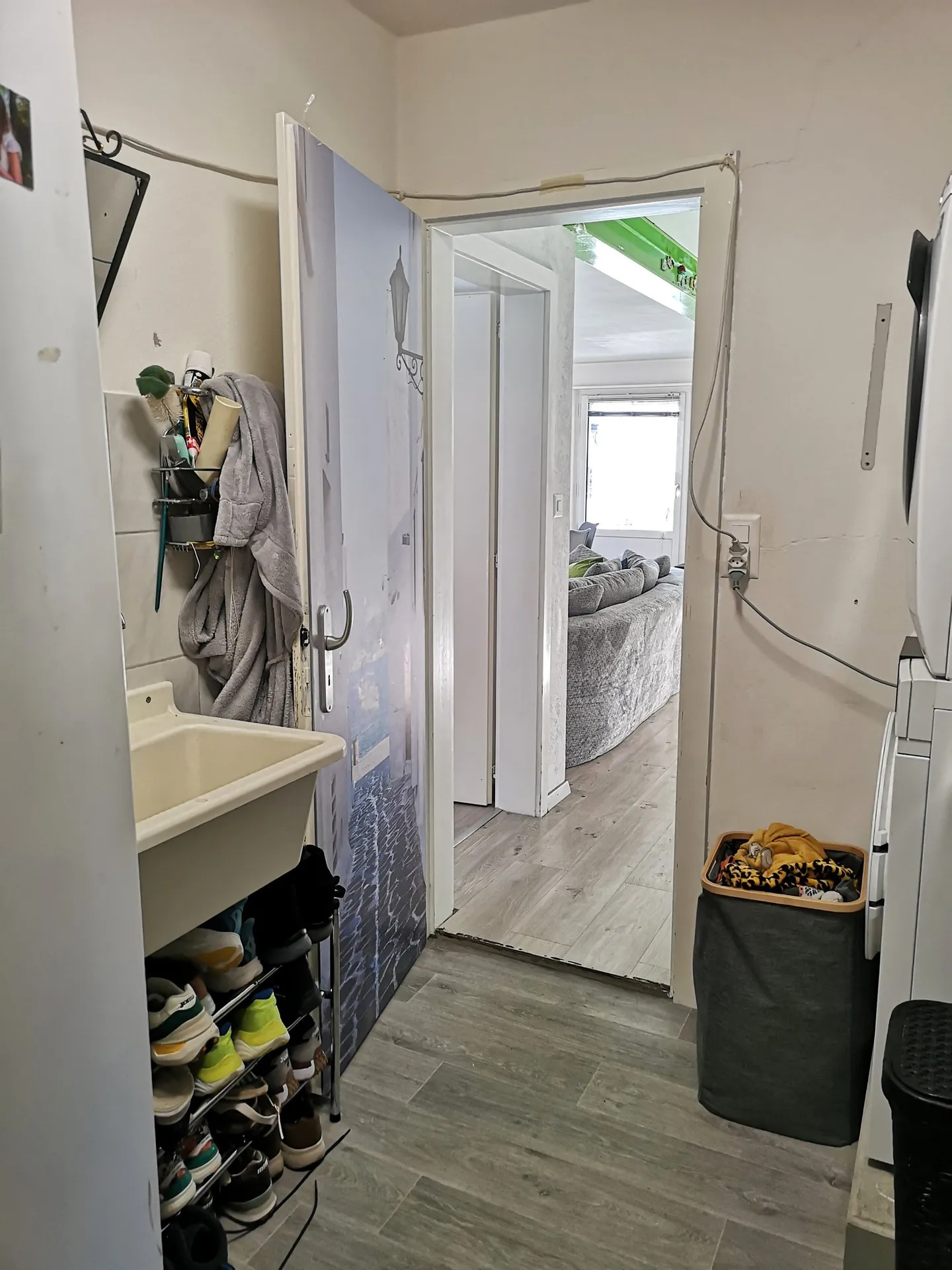 House with Spa, Sauna, Pool, Charging Station for Electric Car, 36 Photovoltaic Panels - Photo 14 of 28