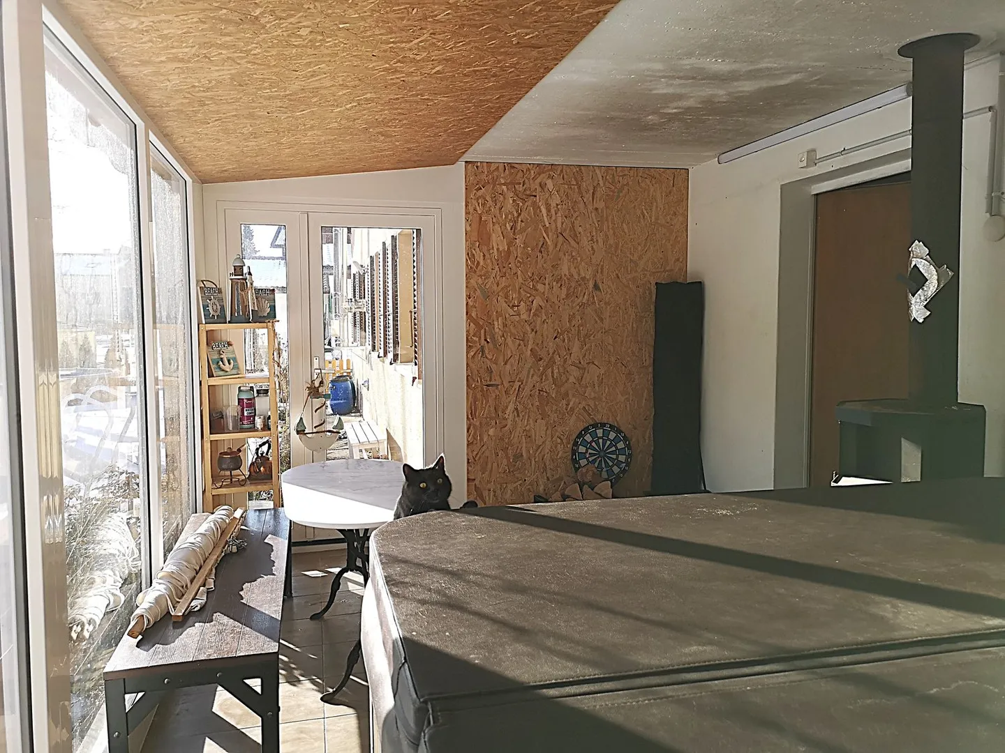 House with Spa, Sauna, Pool, Charging Station for Electric Car, 36 Photovoltaic Panels - Photo 17 of 28