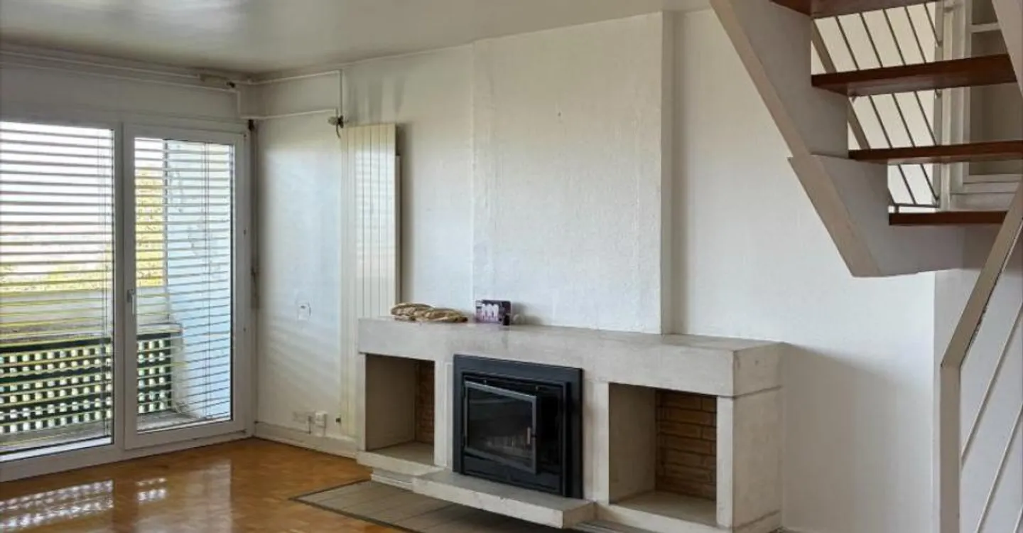 Appartement spacieux en triplex à Champel - Photo 2 sur 9