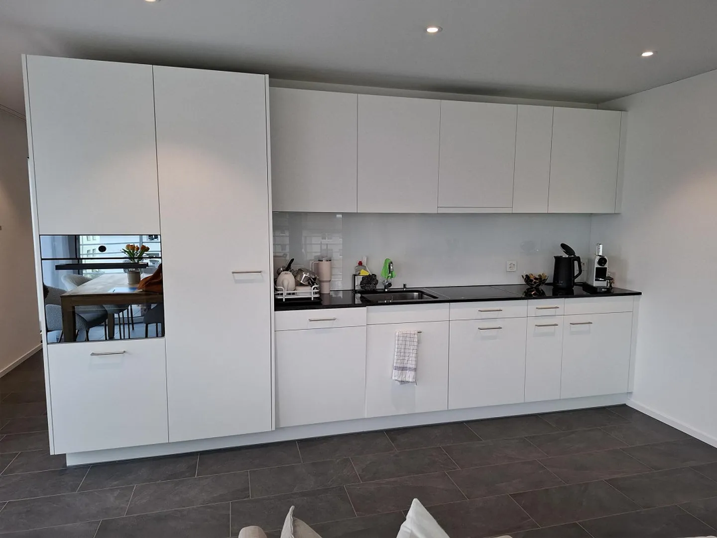 Moderne 2,5-Zimmerwohnung mit grossem Südwest-Balkon - Foto 4 von 9