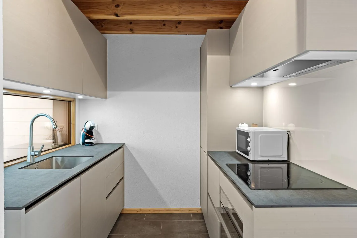 MAGNIFIKANTE REIHENHAUS VILLA 3 ZIMMER VON 107 M2 IM HERZEN DER WEINBERGE IN SAILLON - Foto 9 von 12