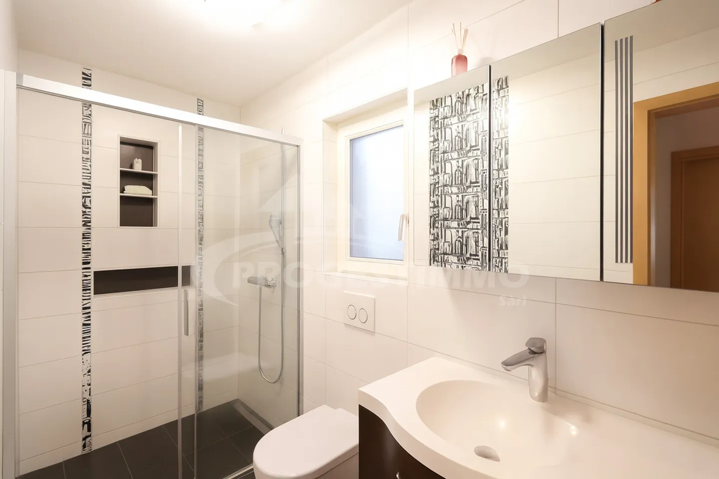 Maison 8 pièces - Photo 2 sur 13