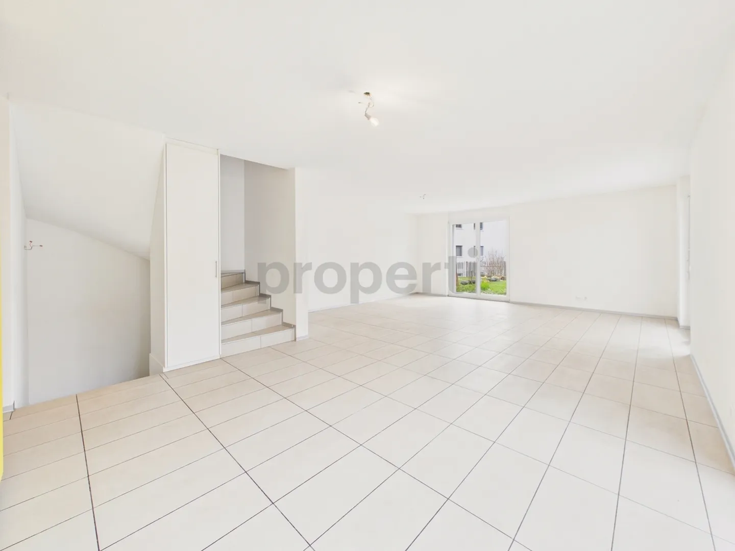 Modern 5.5-room semi-detached house in a quiet location in Schmitten FR - Photo 4 of 13