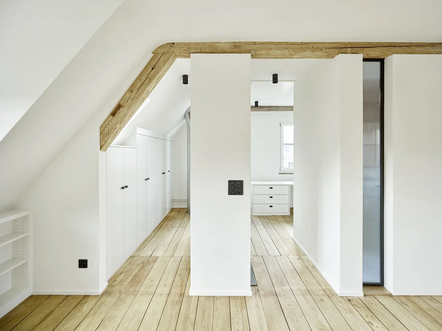 HISTORICAL CHARM MEETS MODERN ARCHITECTURE - UNIQUE TOWNHOUSE IN CIRCLE 2 - Photo 2 of 23