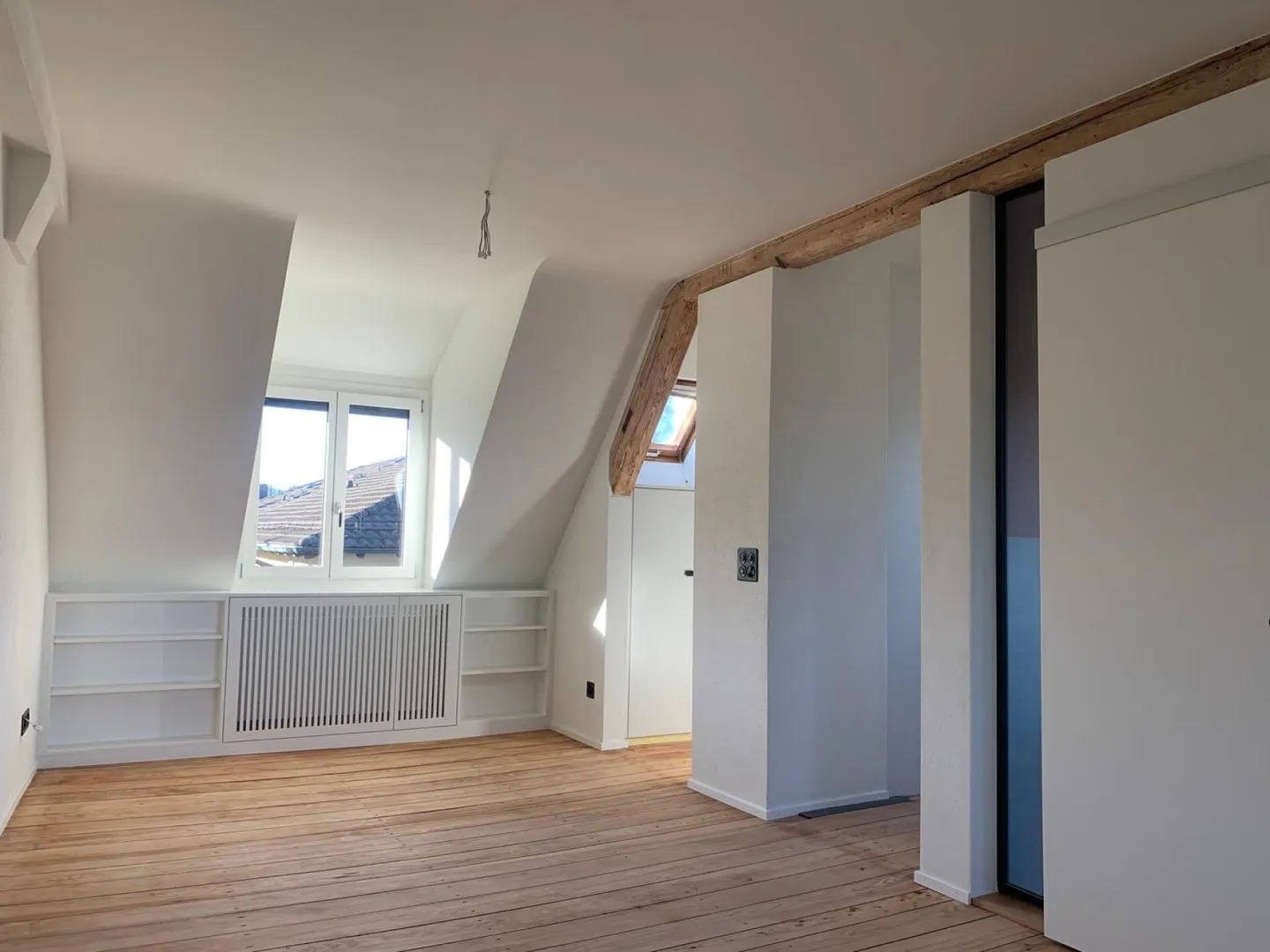 HISTORICAL CHARM MEETS MODERN ARCHITECTURE - UNIQUE TOWNHOUSE IN CIRCLE 2 - Photo 4 of 23