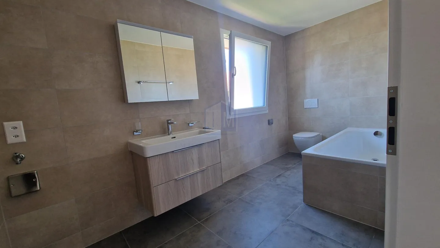 One of the last beautiful 4-room style apartments to seize! - Photo 5 of 11