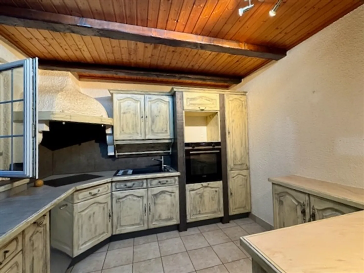 Exclusivity Renovated 4.5 Rooms with Stunning View of Val-de-Ruz - Photo 6 of 13