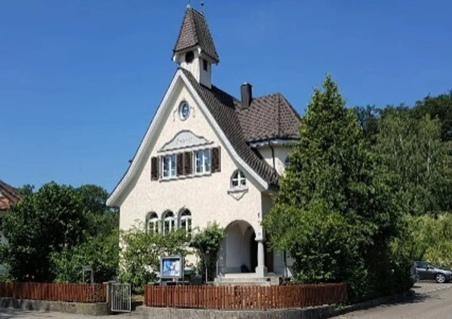 Praktischer Büroraum im Erdgeschoss an zentraler Lage in Bern-Bümpliz - Foto 1 von 1