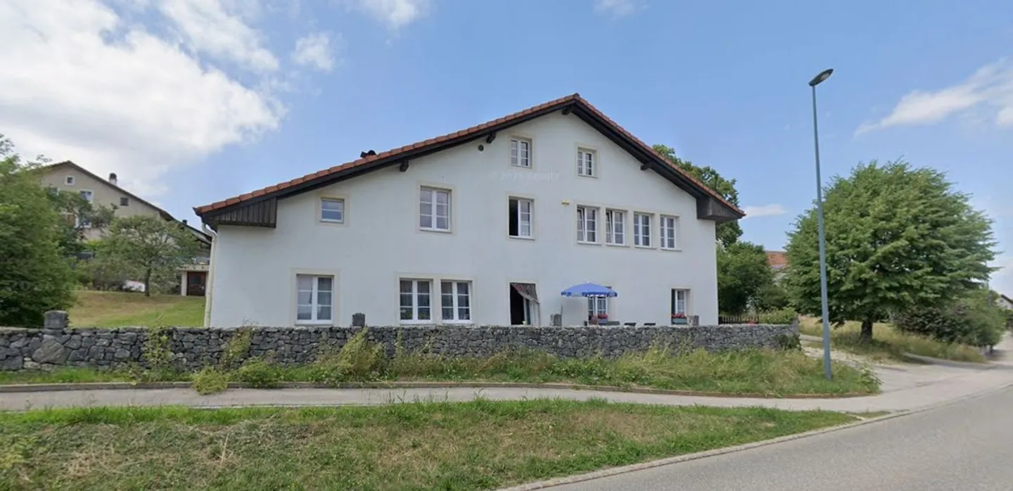 Appartamento 2½ stanze completamente ristrutturato a Montfaucon - Foto 1 di 8