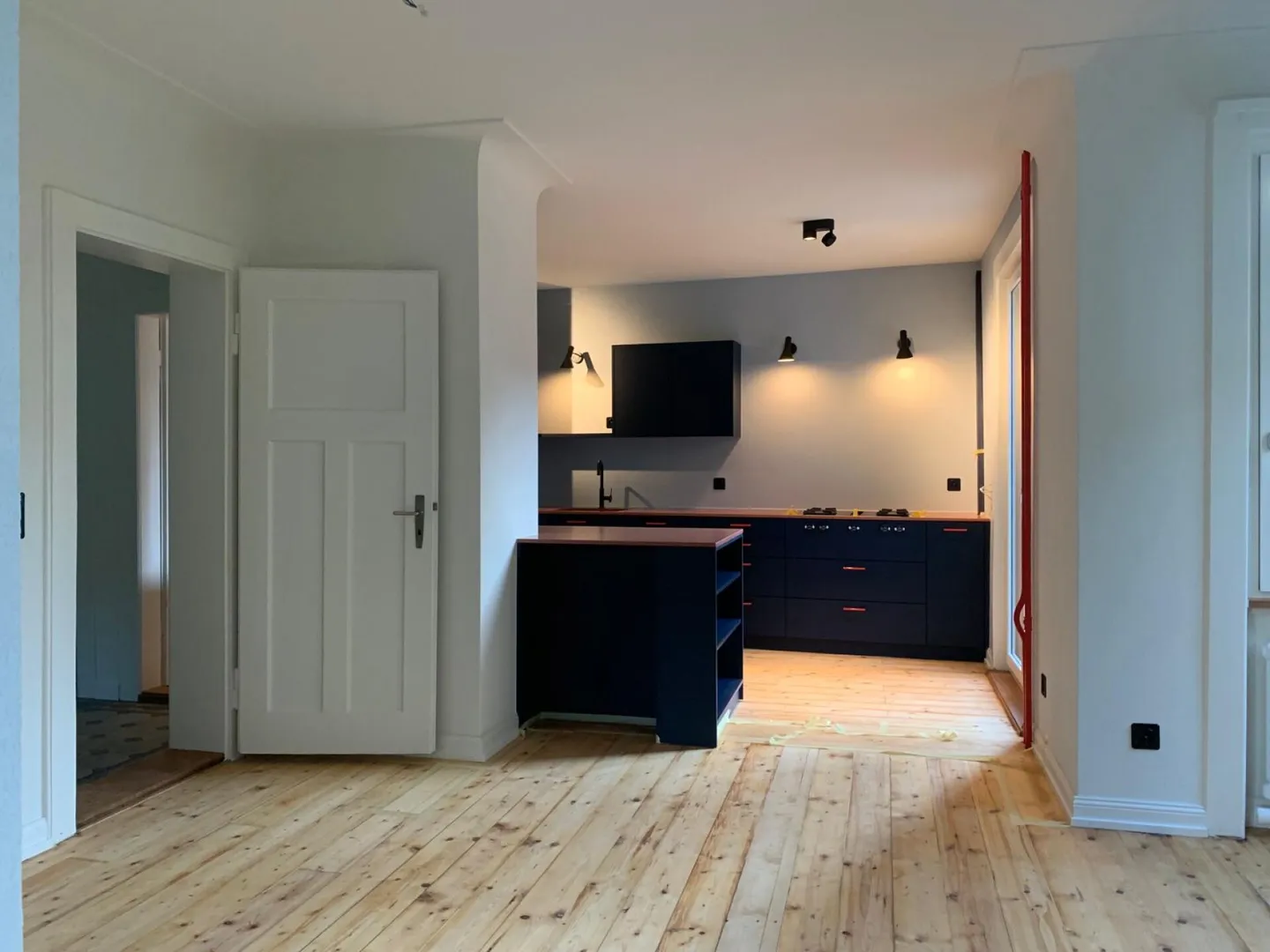 HISTORICAL CHARM MEETS MODERN ARCHITECTURE - UNIQUE TOWNHOUSE IN CIRCLE 2 - Photo 7 of 23