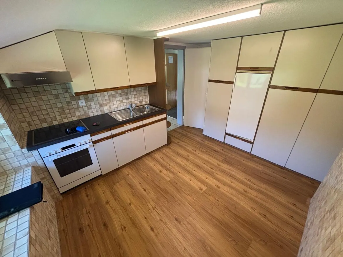 Appartamento 2½ stanze completamente ristrutturato a Montfaucon - Foto 3 di 8