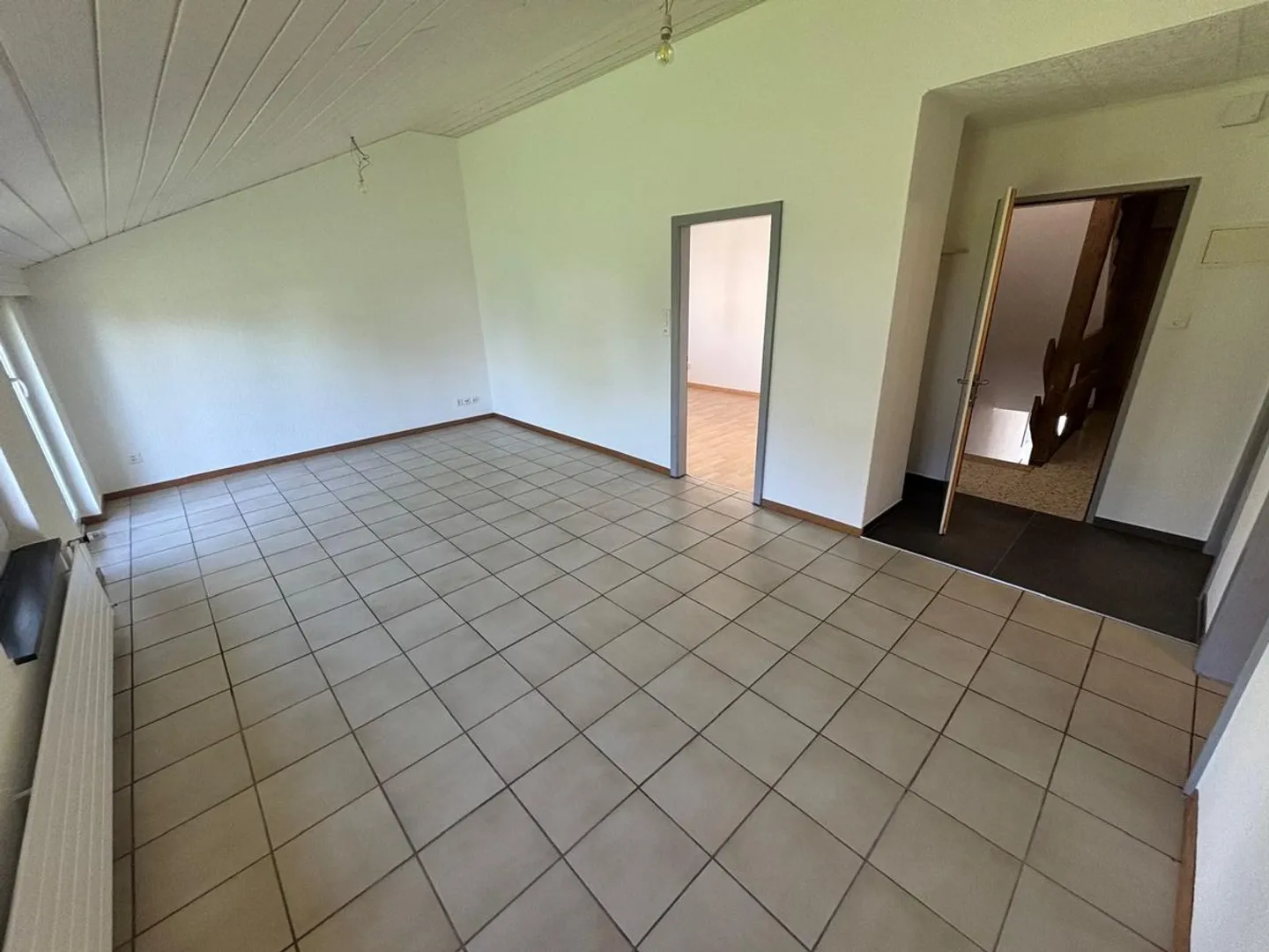 Appartamento 2½ stanze completamente ristrutturato a Montfaucon - Foto 5 di 8