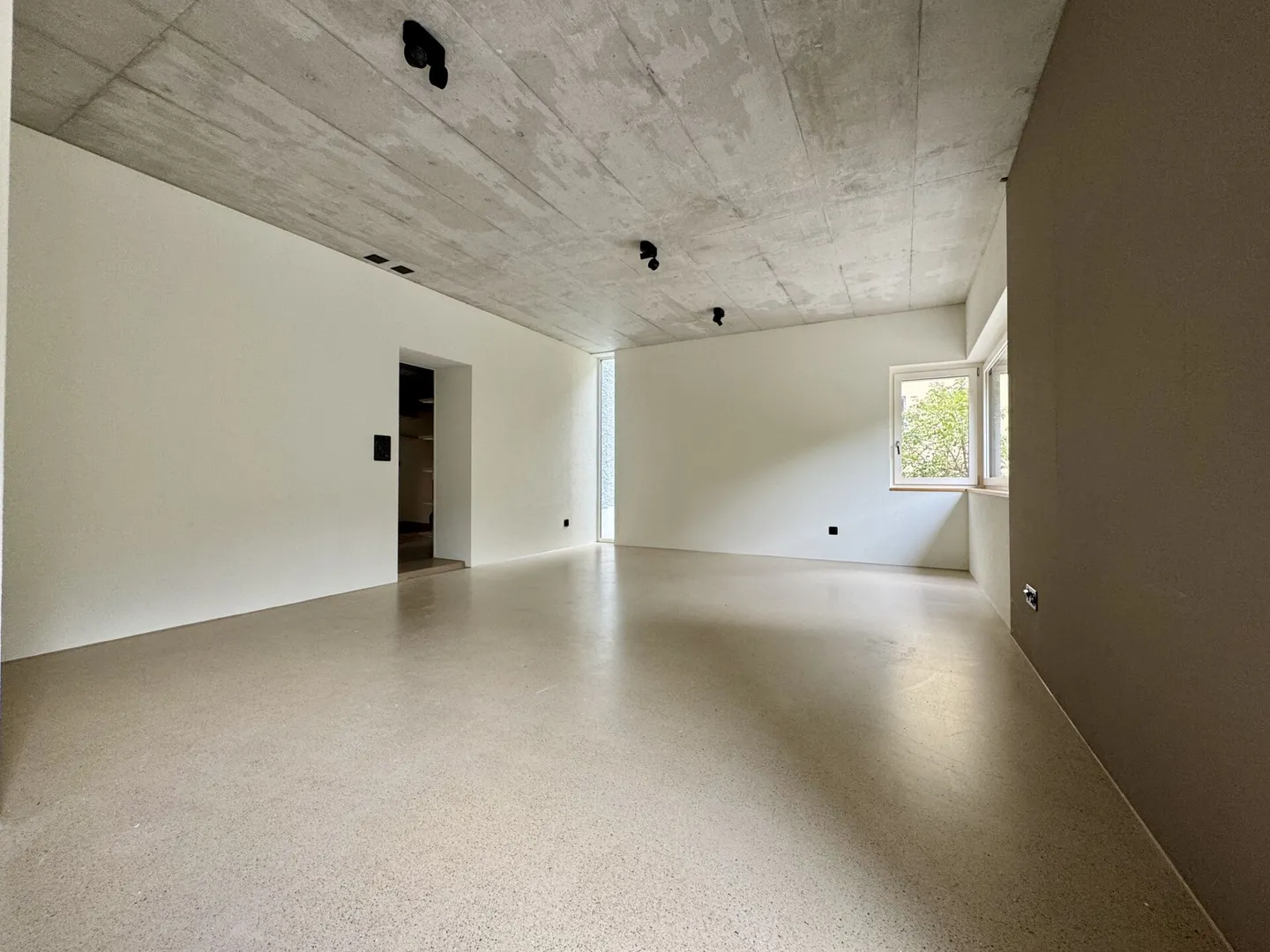 HISTORICAL CHARM MEETS MODERN ARCHITECTURE - UNIQUE TOWNHOUSE IN CIRCLE 2 - Photo 9 of 23