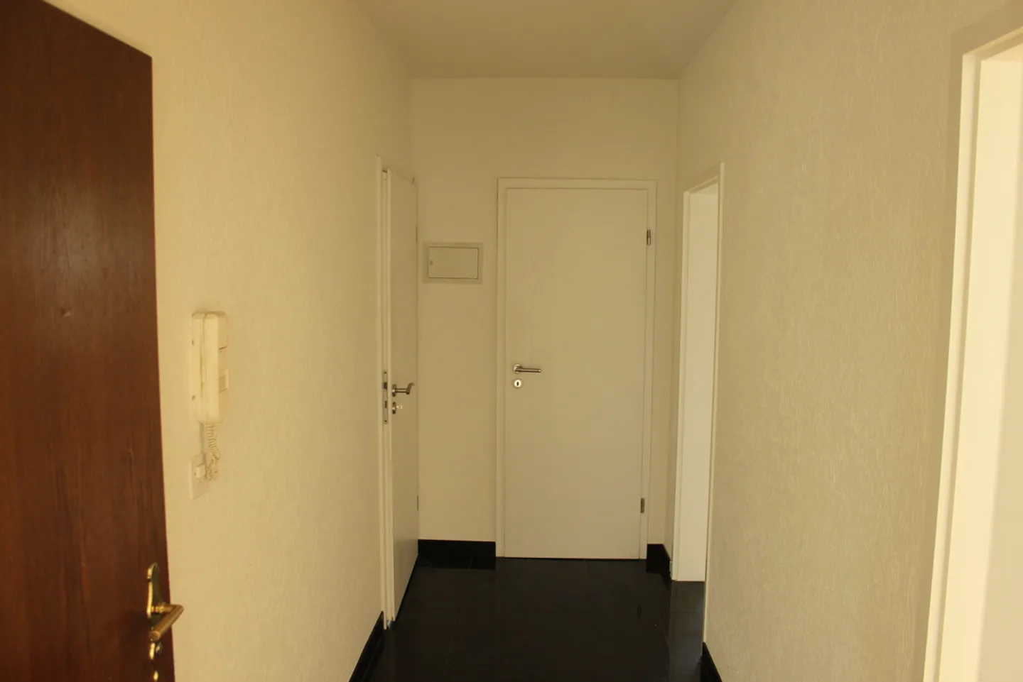 Apartment Basel - 4 rooms - Photo 2 of 8