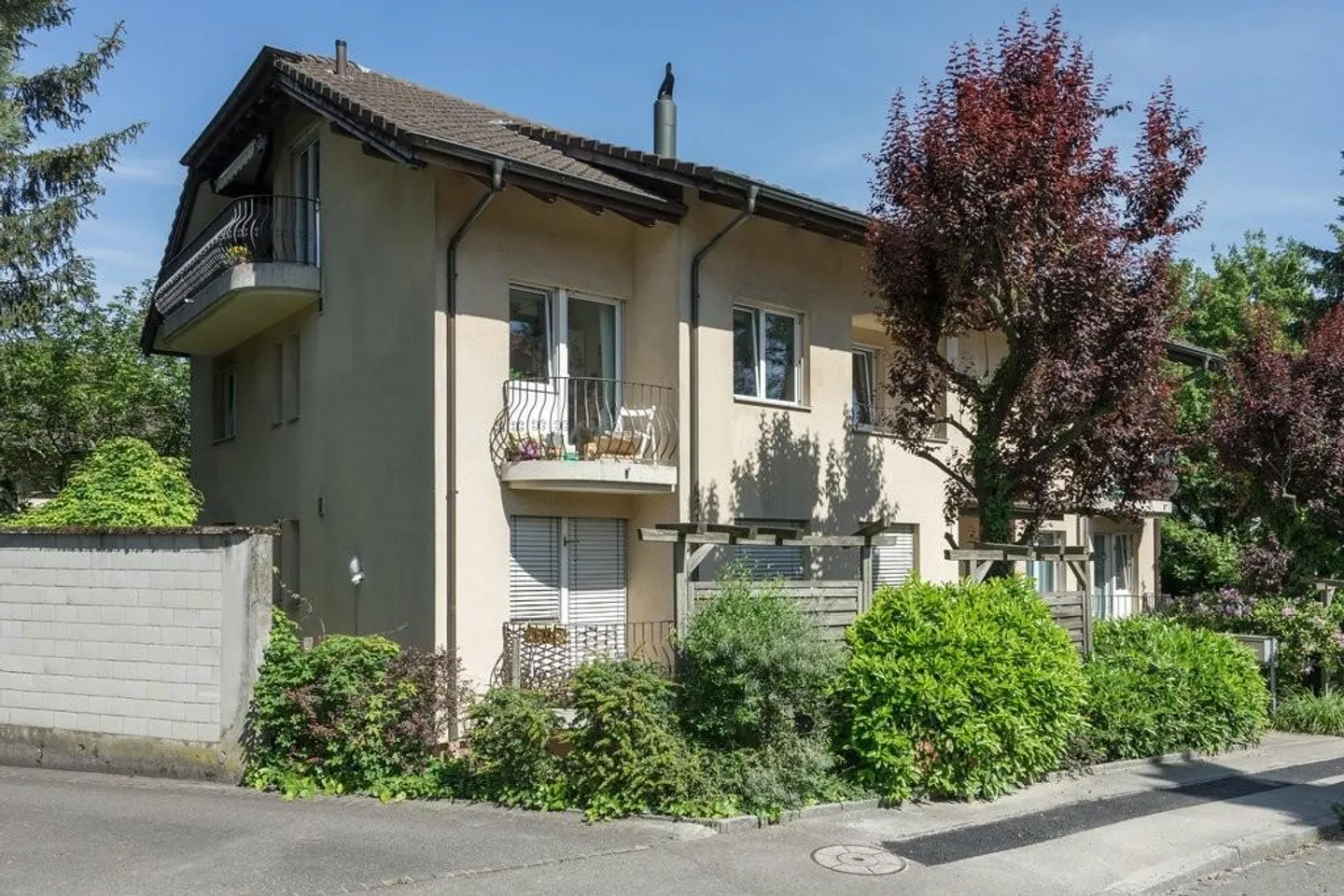 Autoeinstellplatz in Binningen - Foto 2 von 2