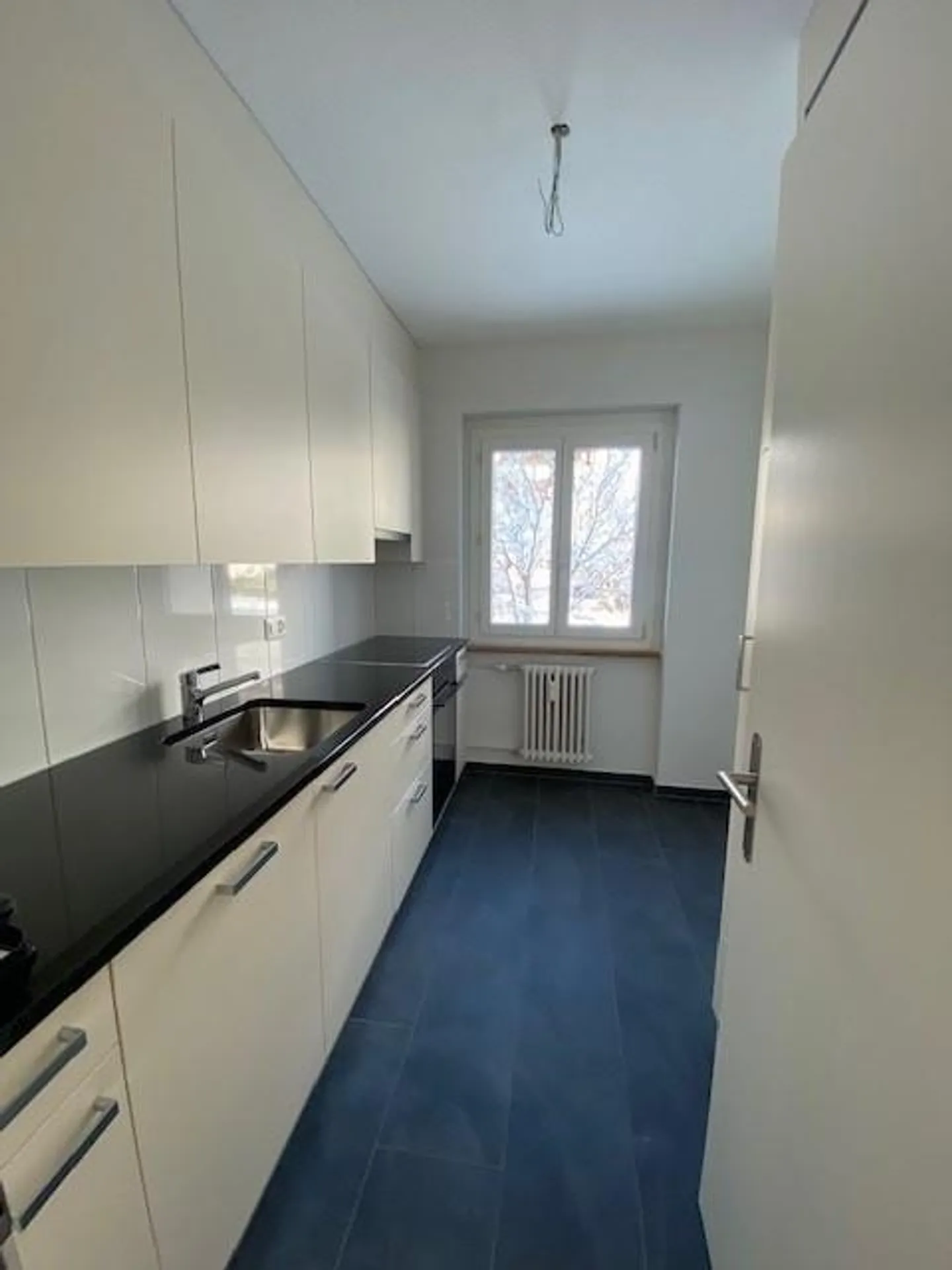 Beautiful 3-room apartment with garden seating area - Photo 1 of 6