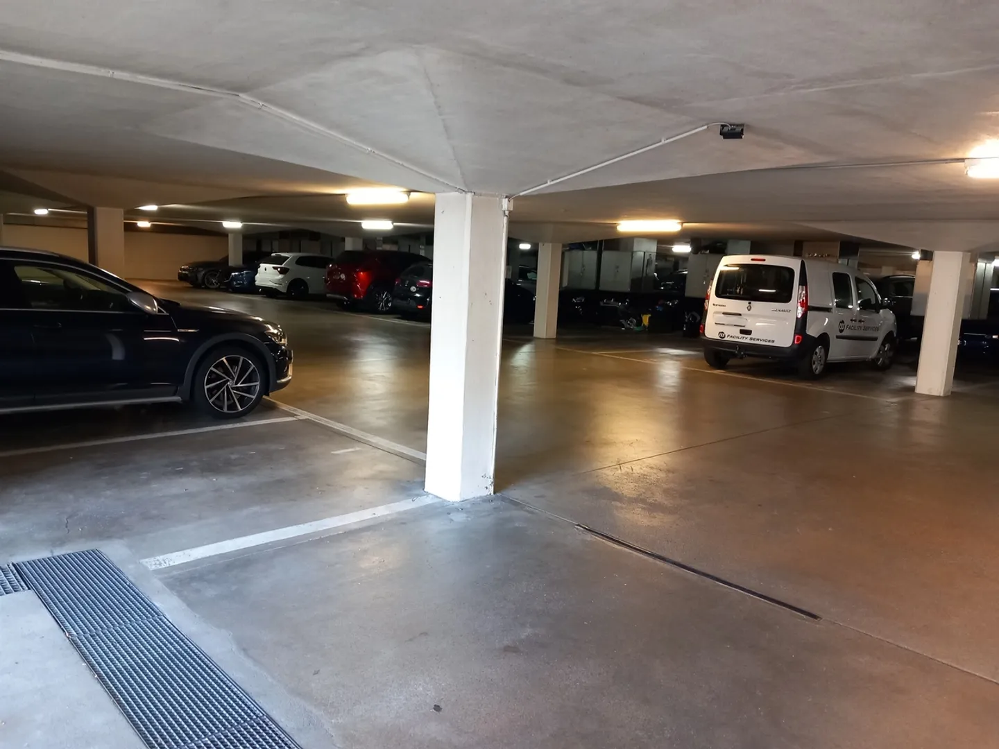 Place de parking extérieure à louer - Photo 2 sur 3