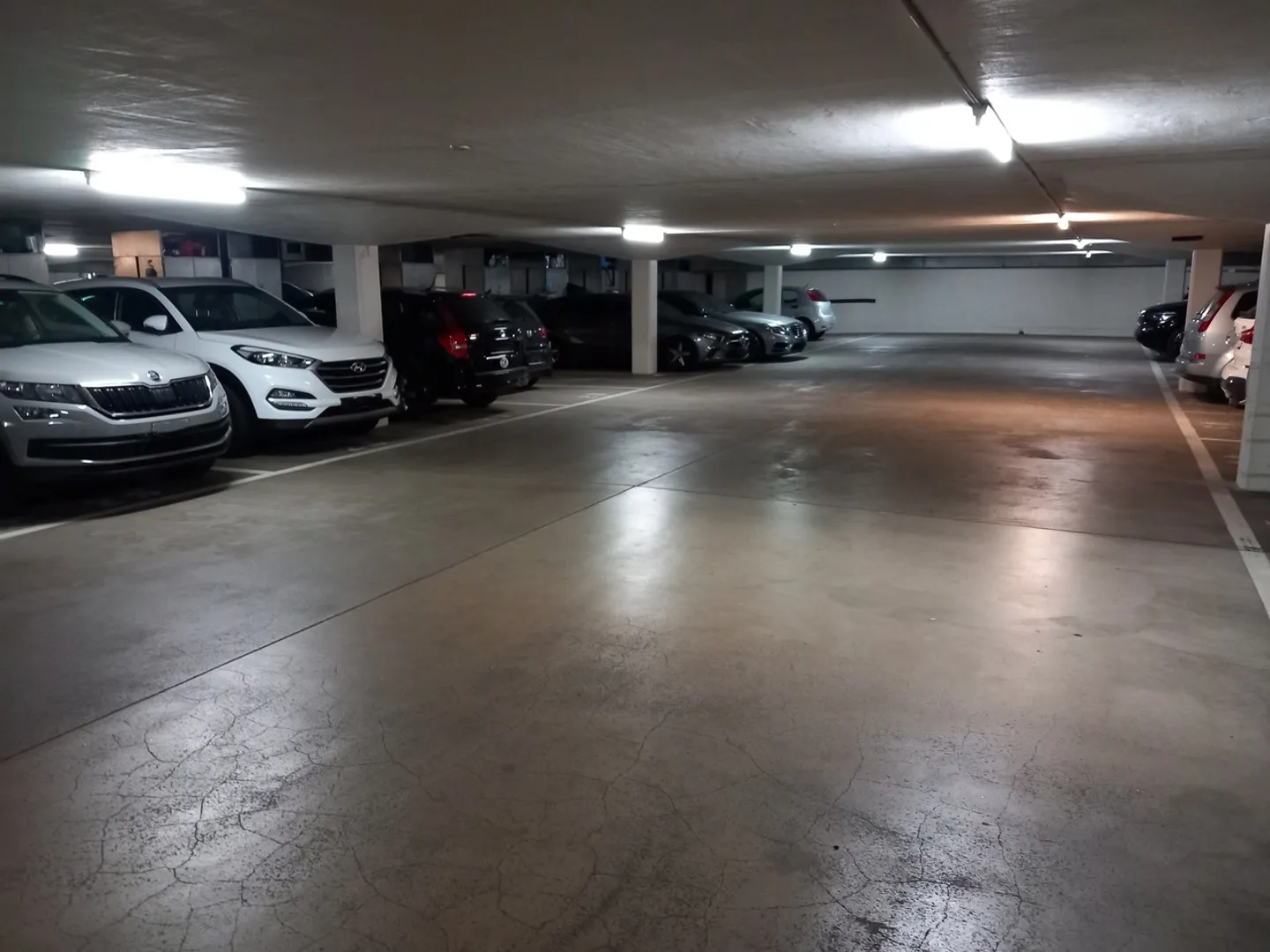 Place de parking extérieure à louer - Photo 3 sur 3