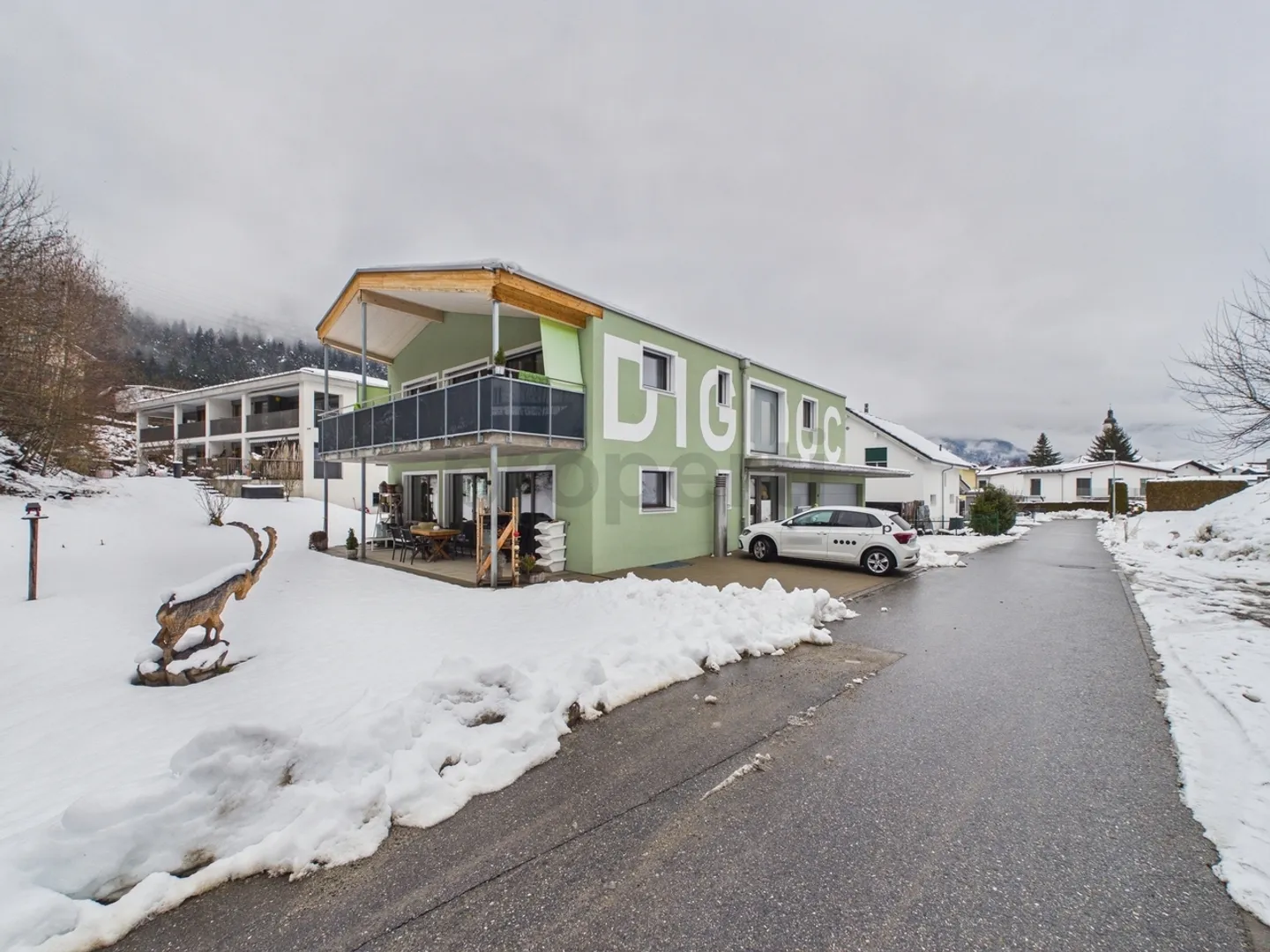 Appartamento moderno di 3,5 locali con standard Minergie-P, Rhäzüns - Foto 1 di 13