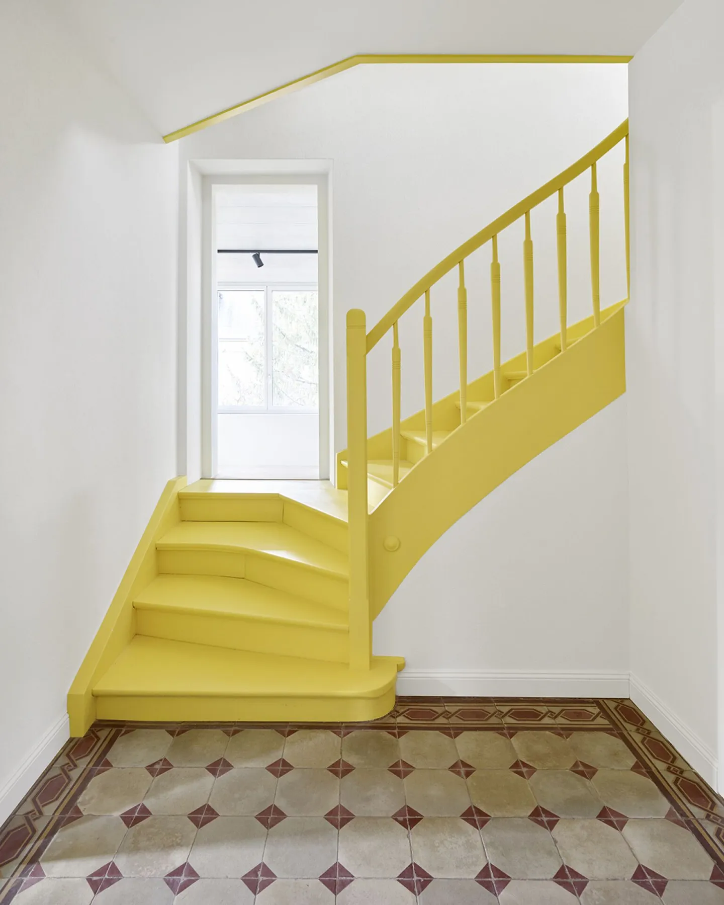 HISTORICAL CHARM MEETS MODERN ARCHITECTURE - UNIQUE TOWNHOUSE IN CIRCLE 2 - Photo 19 of 23
