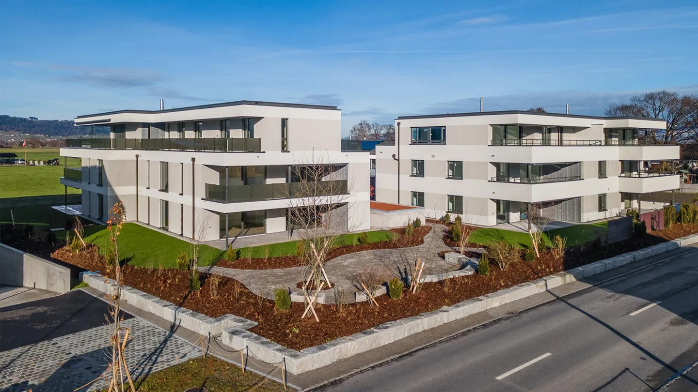 Appartement moderne de 4.5 pièces au rez-de-chaussée - Photo 1 sur 8