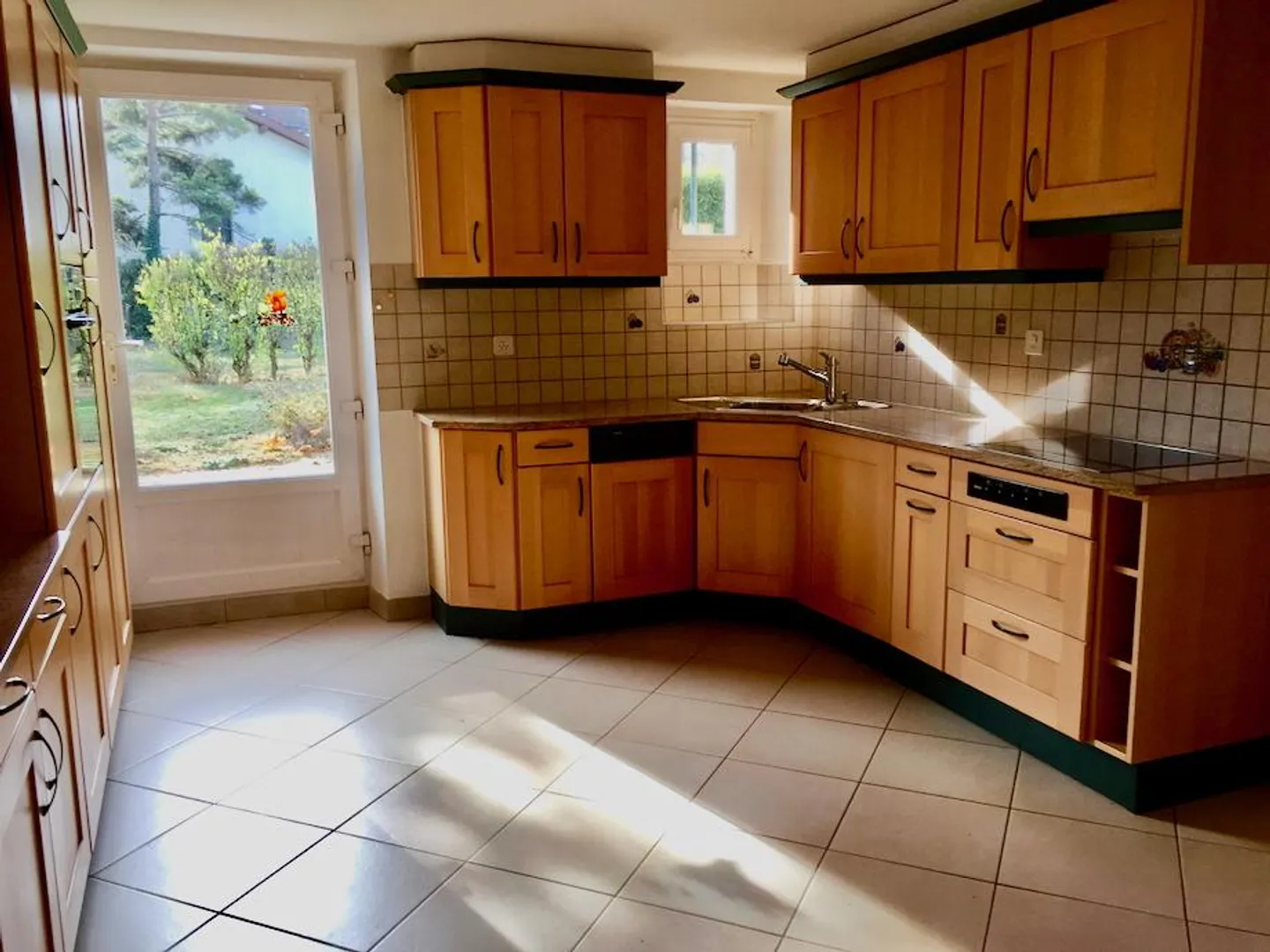 Charmante Maison de Ville Près de Genève - Photo 2 sur 5