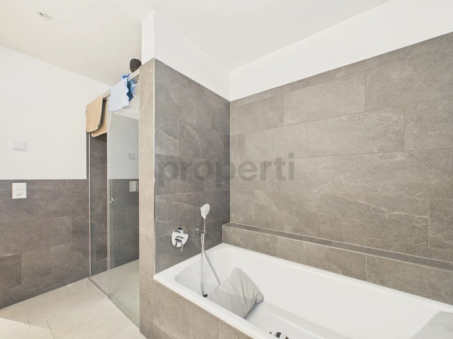 Appartamento moderno di 3,5 locali con standard Minergie-P, Rhäzüns - Foto 12 di 13