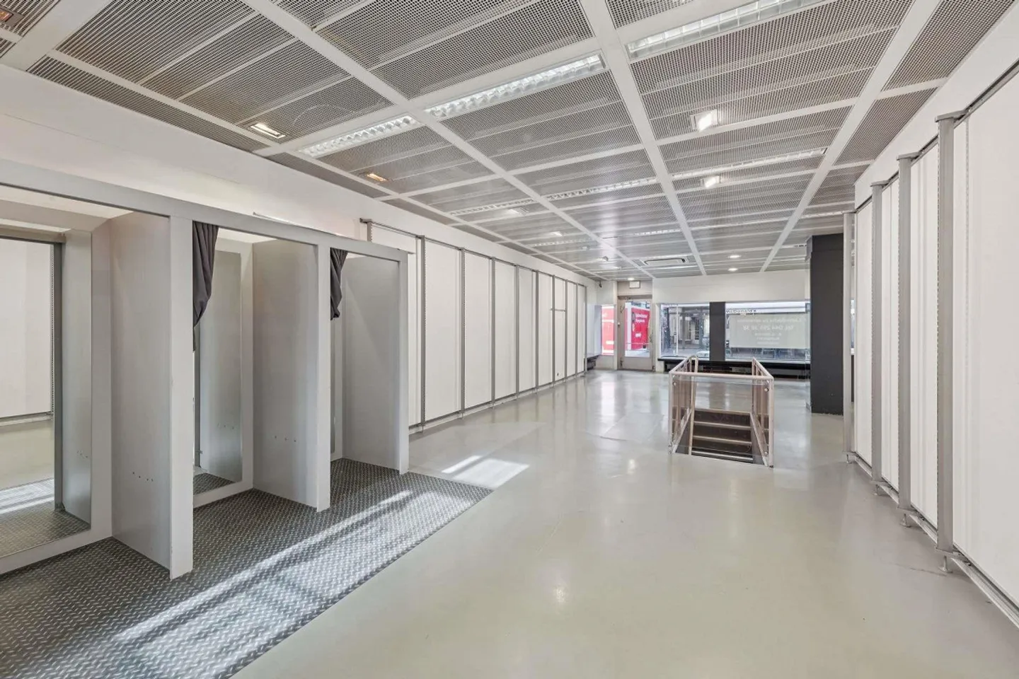 Espace commercial situé au centre de la vieille ville de Schaffhouse - Photo 3 sur 11