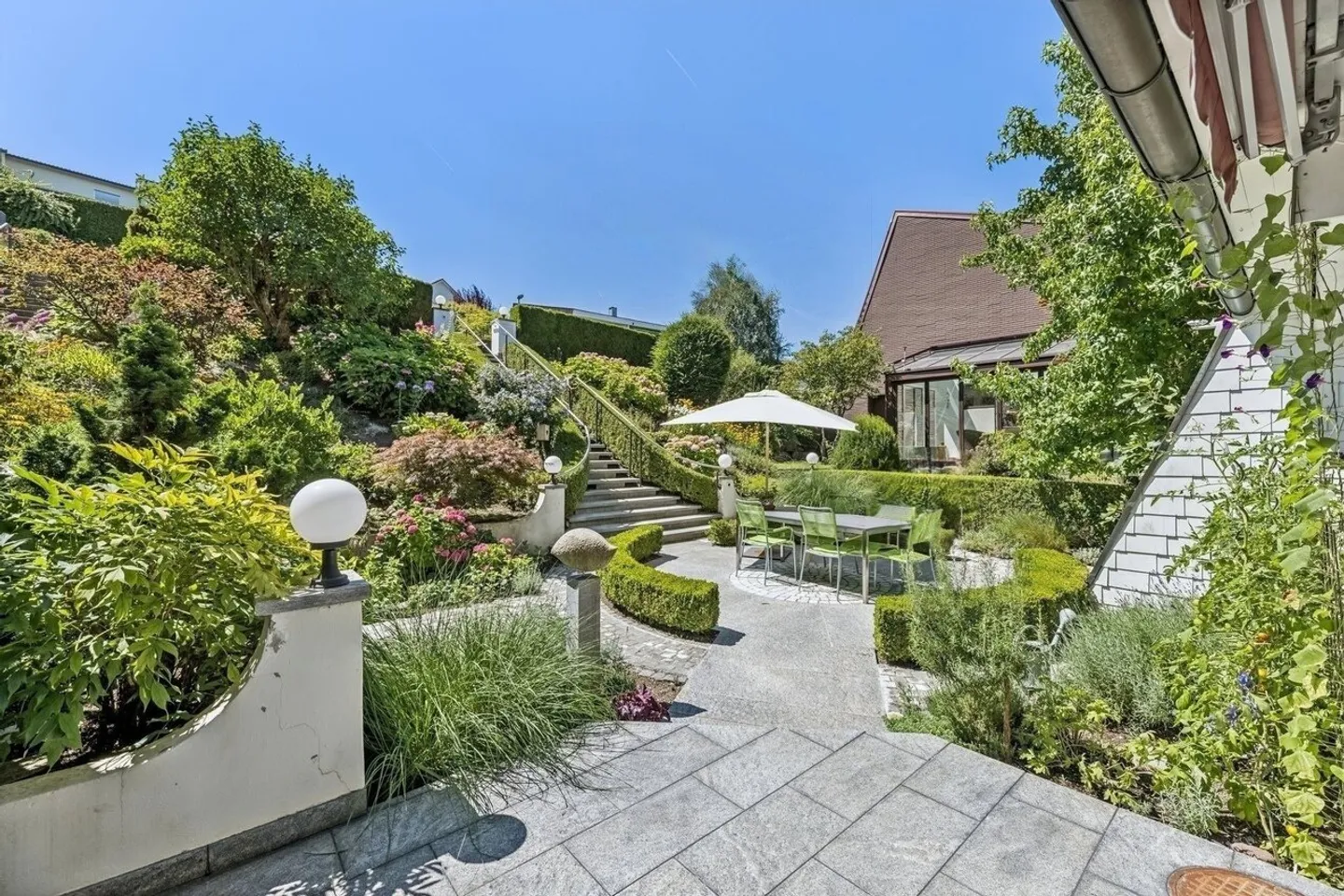 Maison spacieuse avec beau jardin - Photo 6 sur 7
