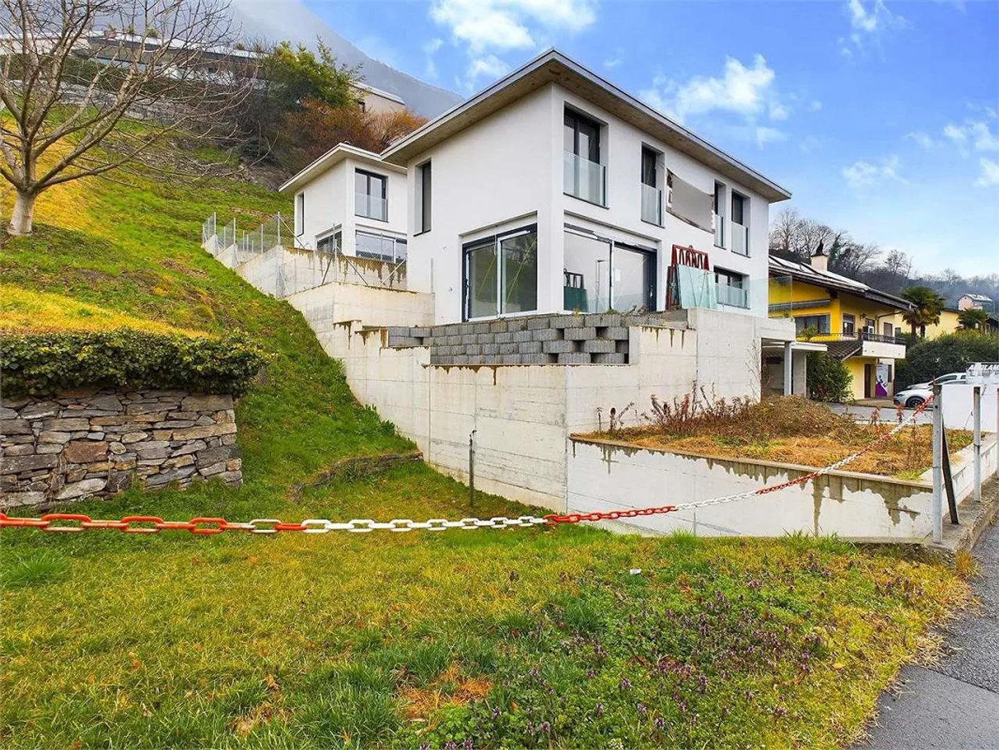 Newly built single-family house with 4.5 rooms and private garden - Photo 2 of 11