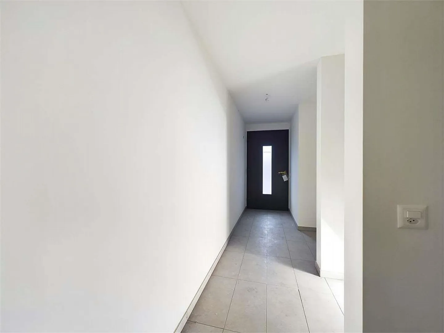 Newly built single-family house with 4.5 rooms and private garden - Photo 4 of 11