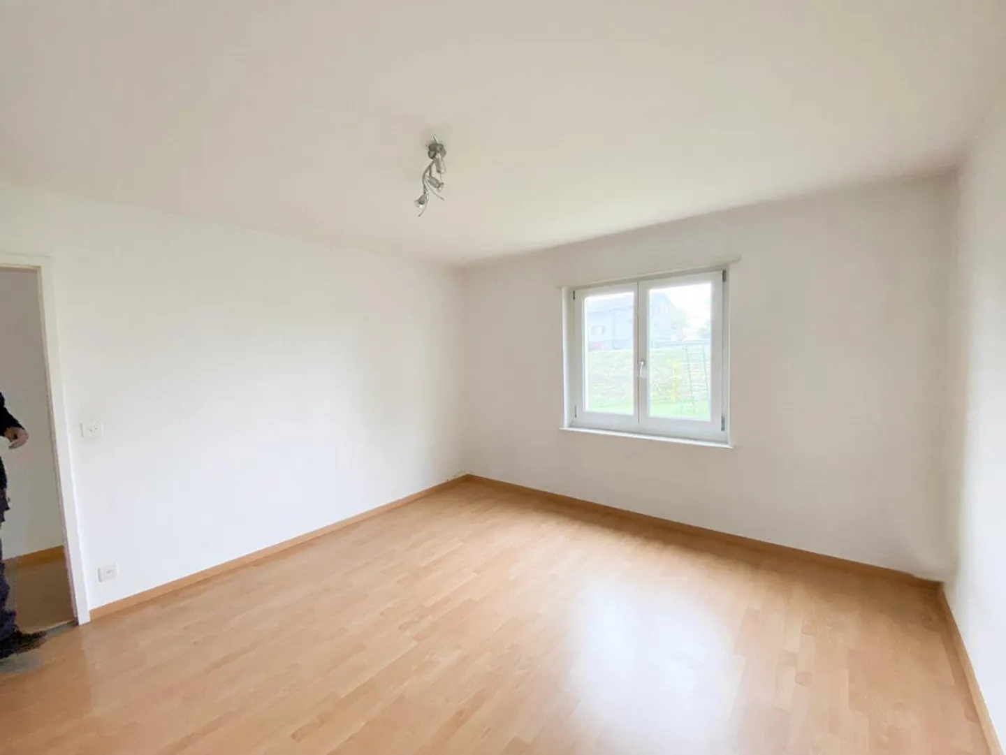 Appartement spacieux et abordable dans un très bon emplacement - Photo 3 sur 10