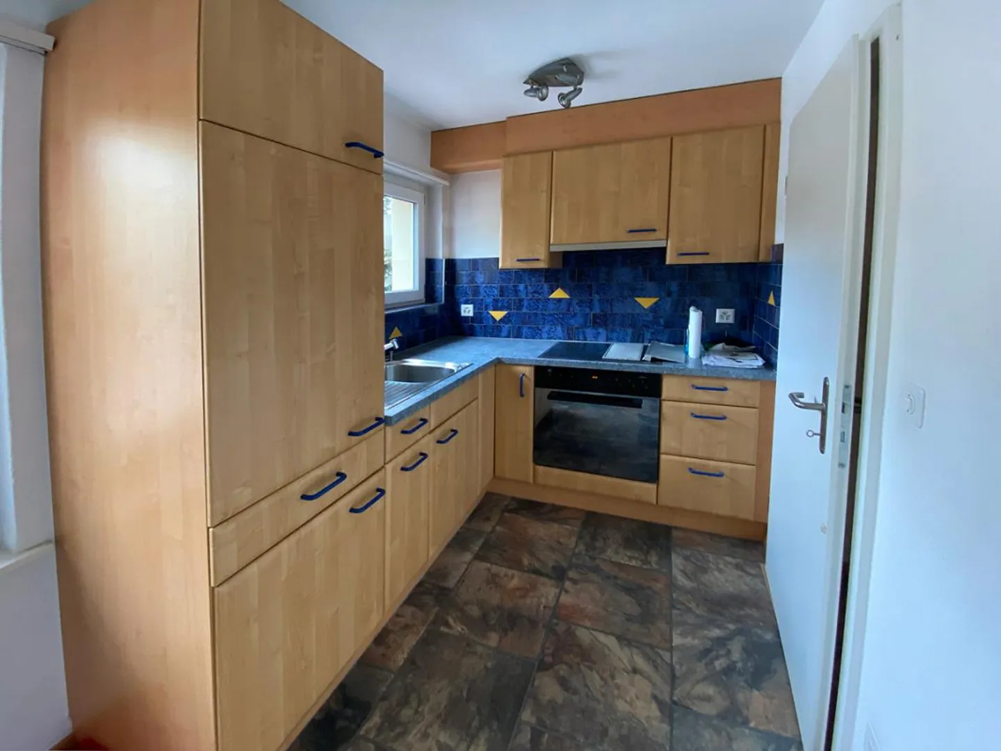 Appartement spacieux et abordable dans un très bon emplacement - Photo 4 sur 10
