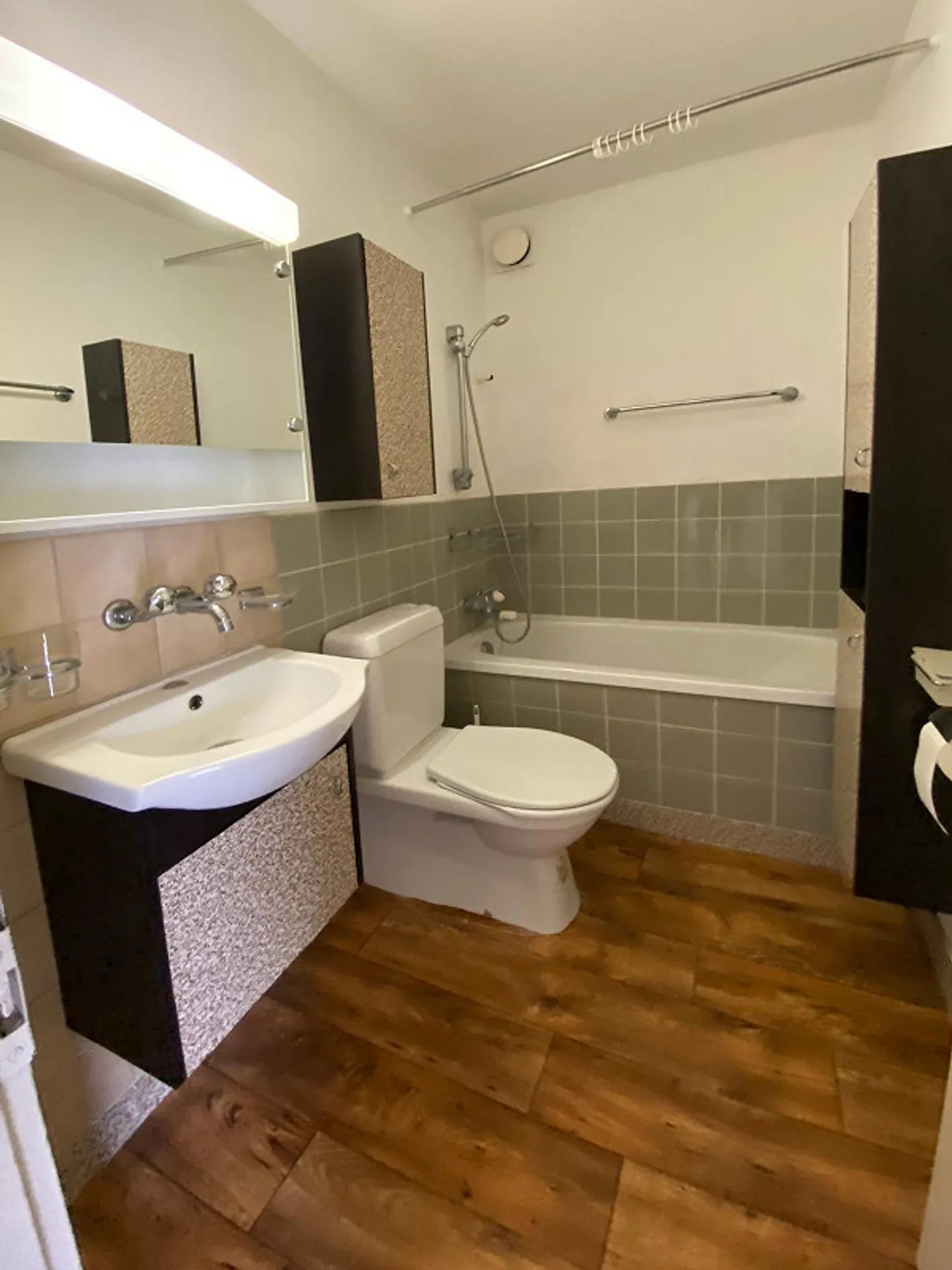 Appartement spacieux et abordable dans un très bon emplacement - Photo 7 sur 10