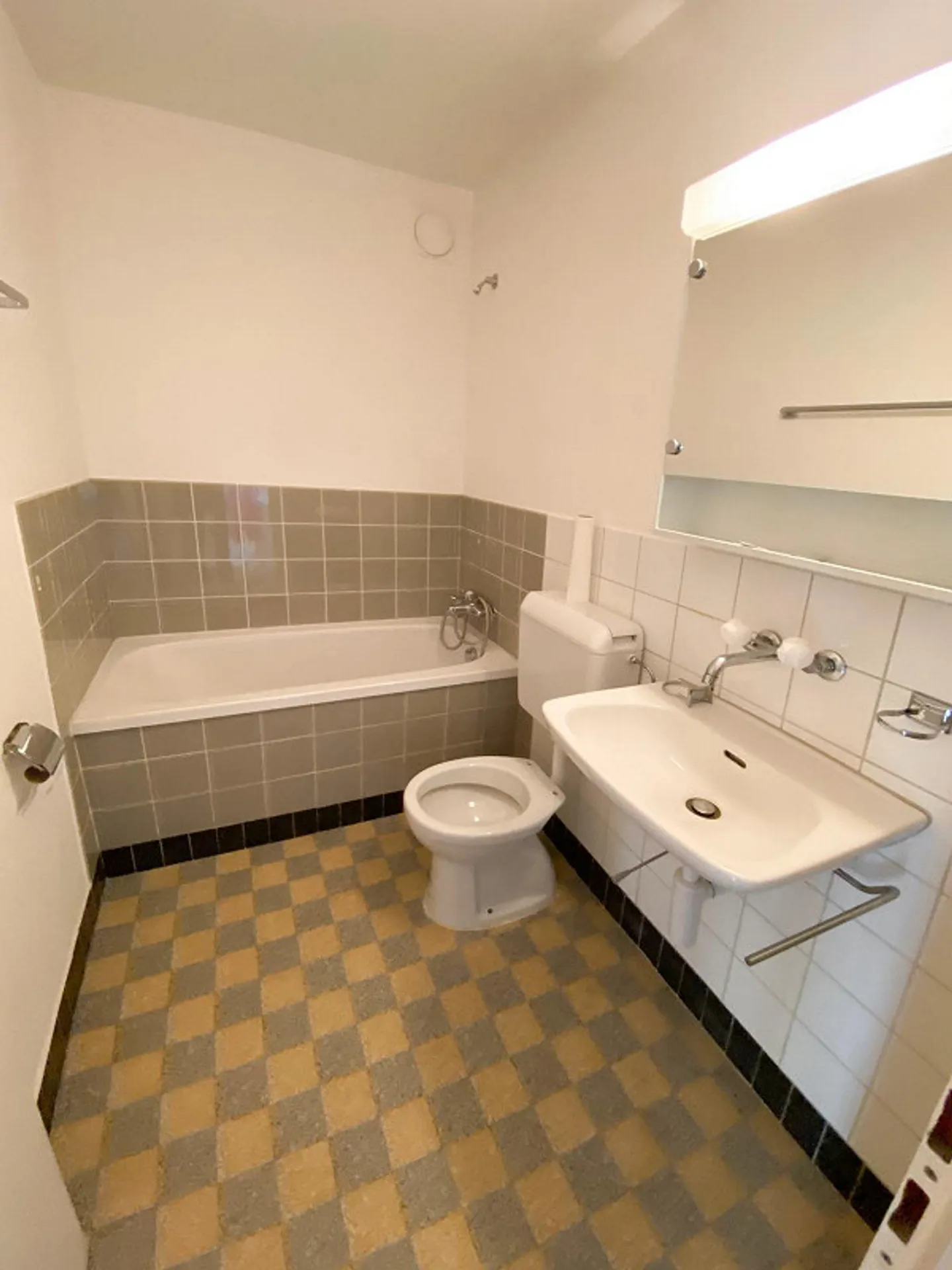 Appartement spacieux et abordable dans un très bon emplacement - Photo 8 sur 10