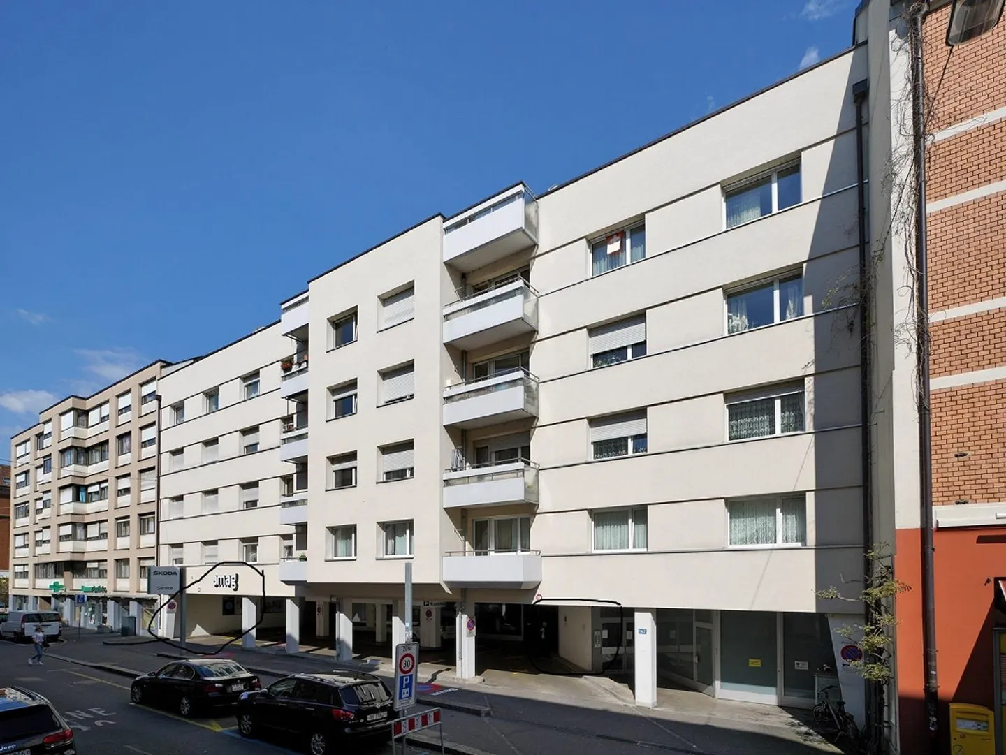 Perfect for Singles - Photo 1 of 6