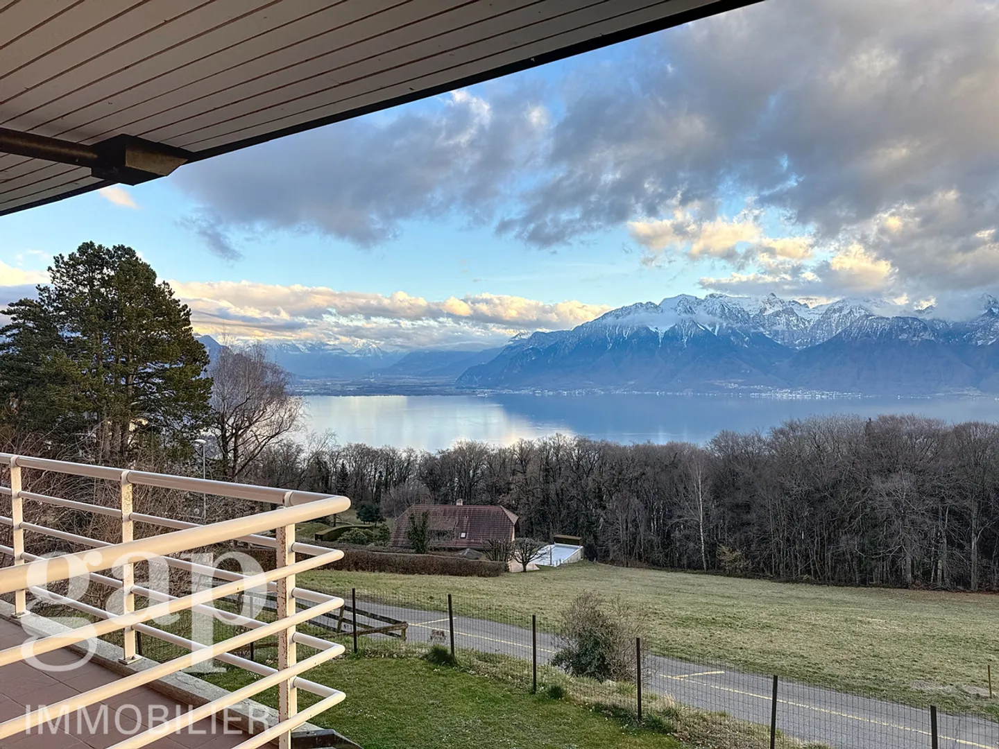 Chardonne Wohnung 3,5 Zimmer - Charme und Panoramablick - Foto 2 von 6