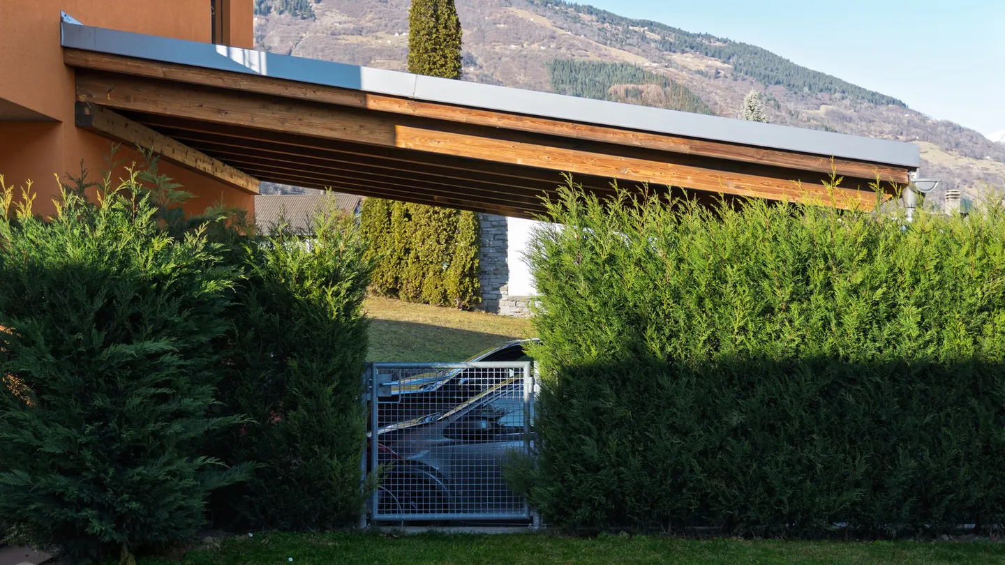 Solide 893 m³ Raumvolumen, Licht und Natur - Foto 4 von 36