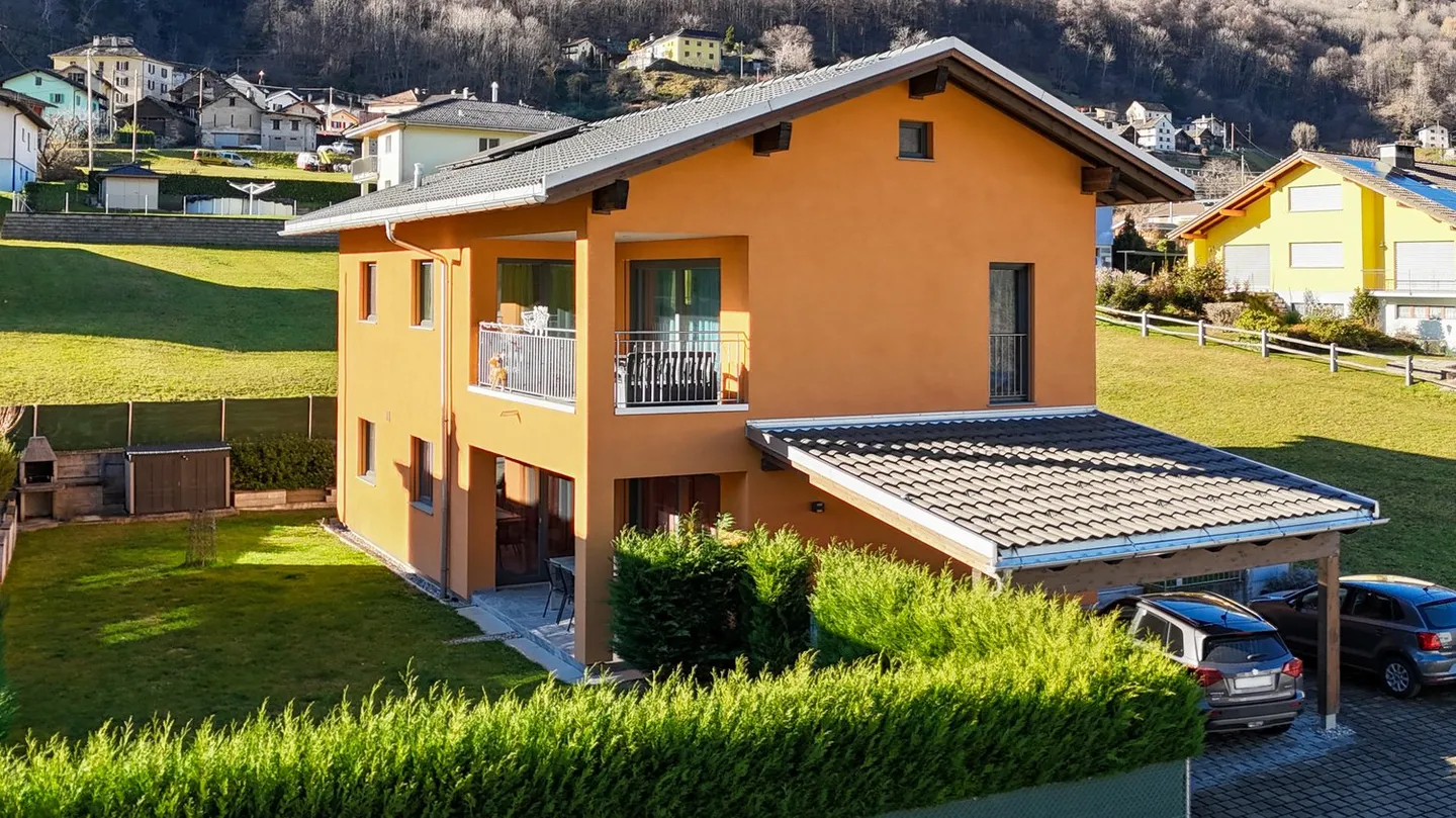 Solide 893 m³ Raumvolumen, Licht und Natur - Foto 5 von 36