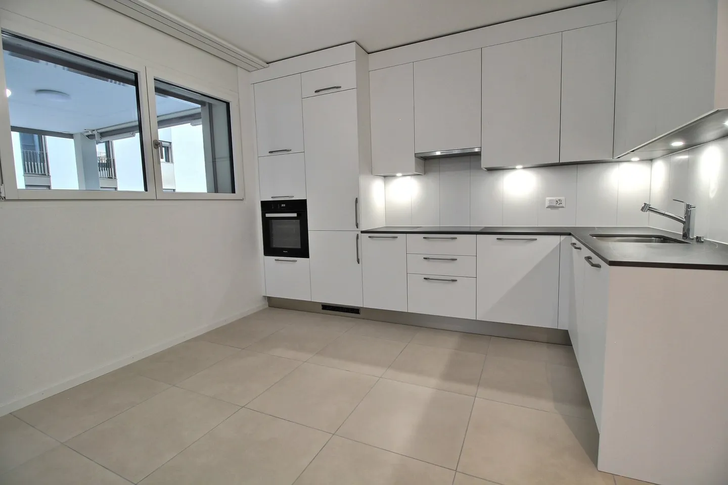 Appartamento luminoso di 2,5 stanze a Marly! - Foto 3 di 7