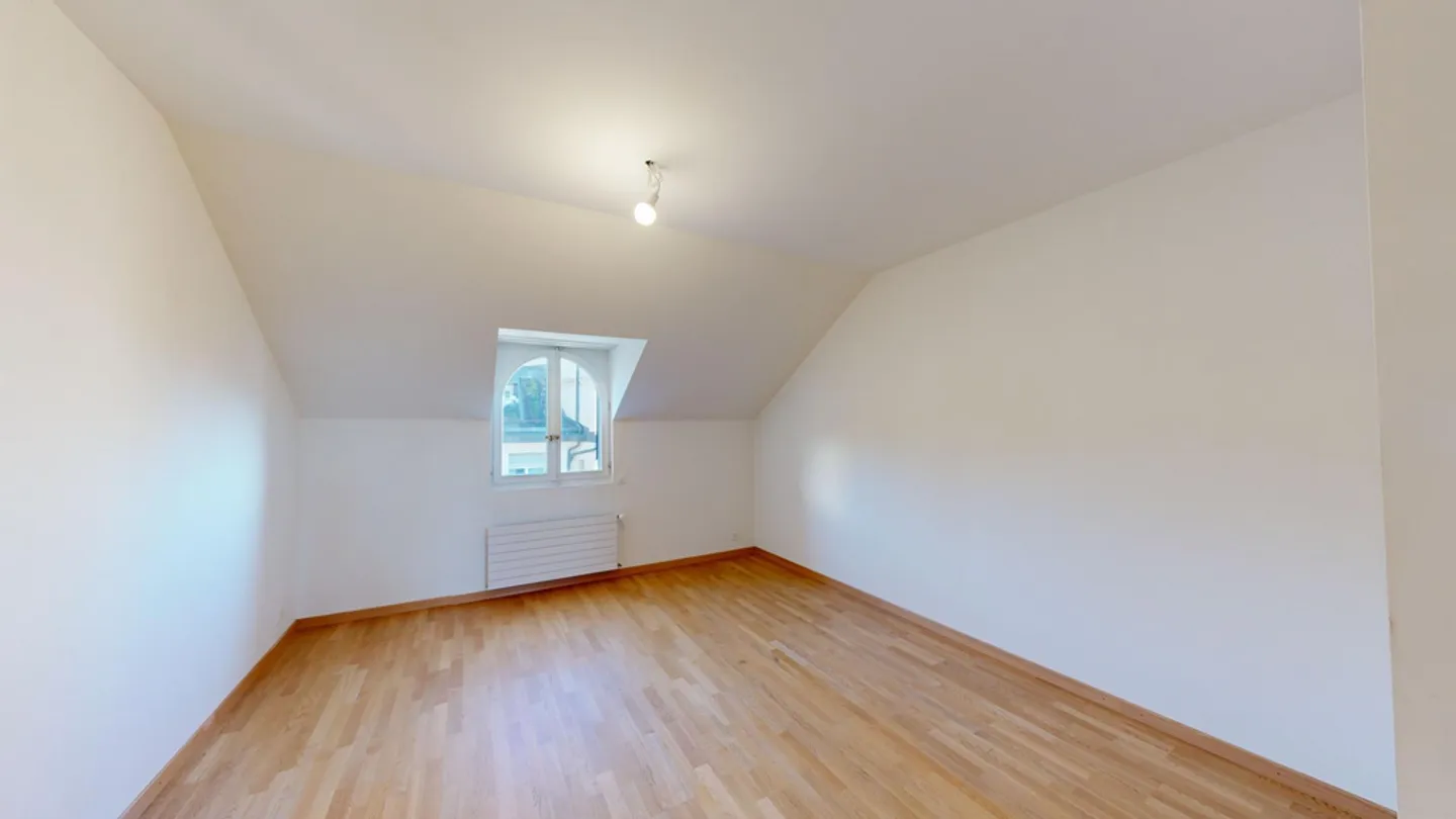 Modern Apartment with Storage - Photo 4 of 11