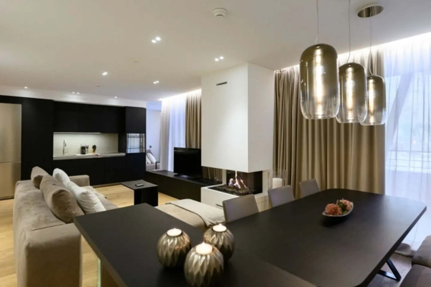 APARTMENT GOTTHARD RESIDENCES - Photo 5 of 9