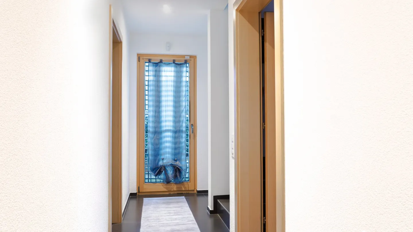 Solide 893 m³ Raumvolumen, Licht und Natur - Foto 24 von 36