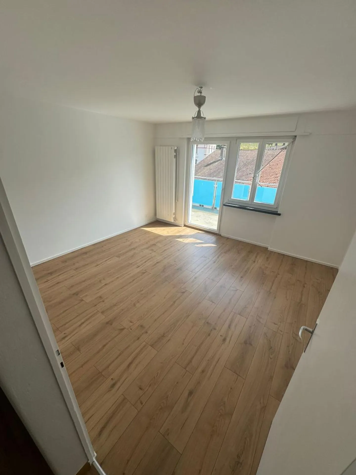 For rent: 4-room apartment with balcony - Pont 10, Malleray - Photo 1 of 8