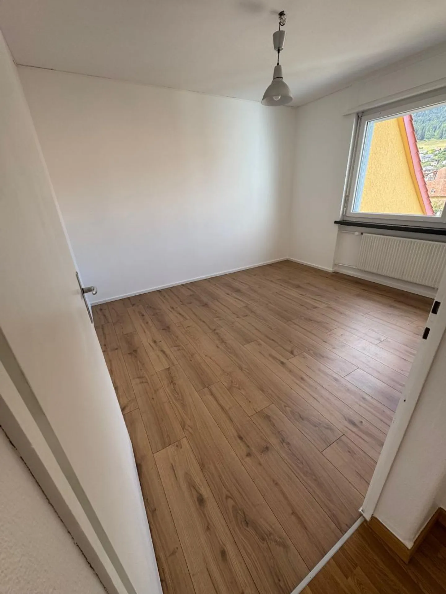 For rent: 4-room apartment with balcony - Pont 10, Malleray - Photo 3 of 8