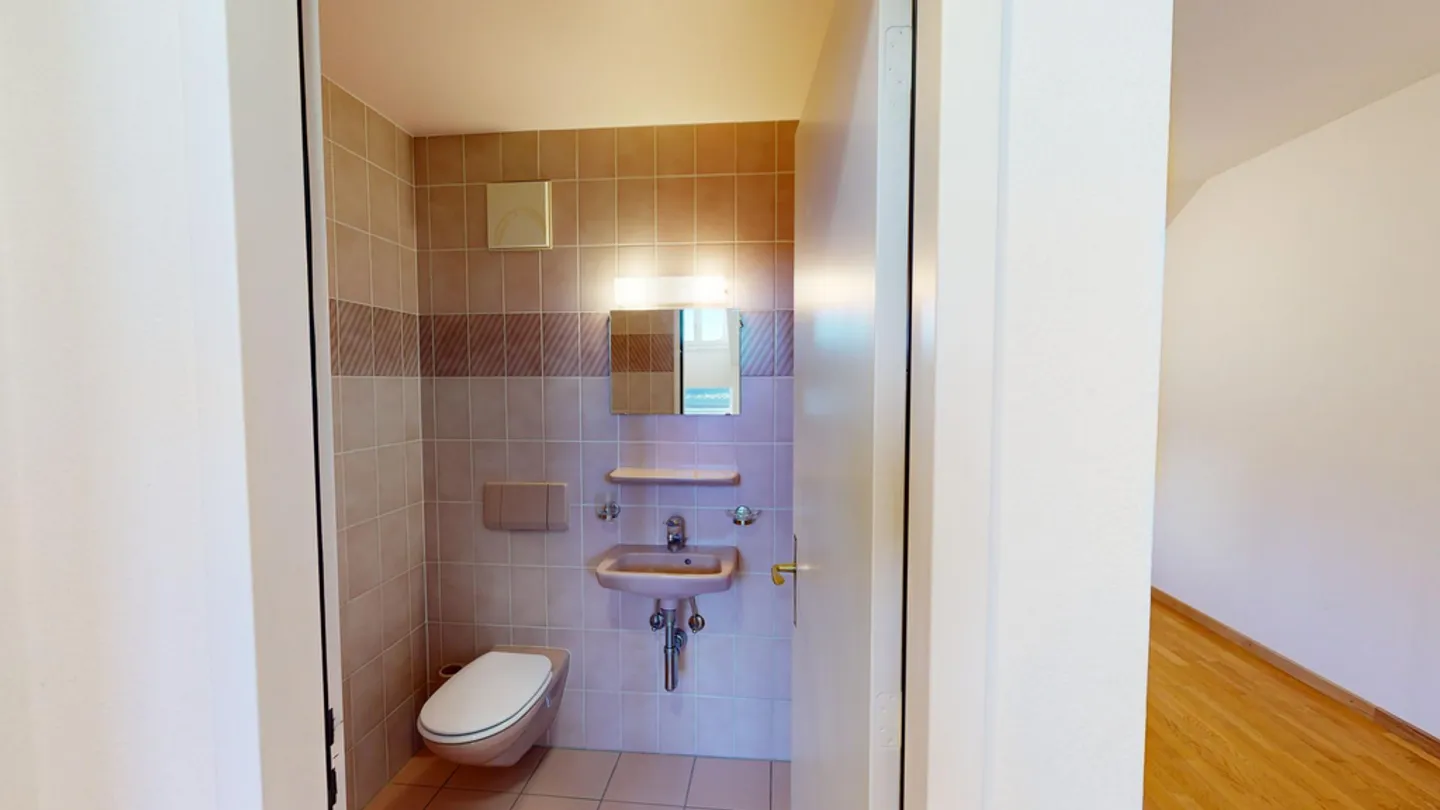 Modern Apartment with Storage - Photo 10 of 11